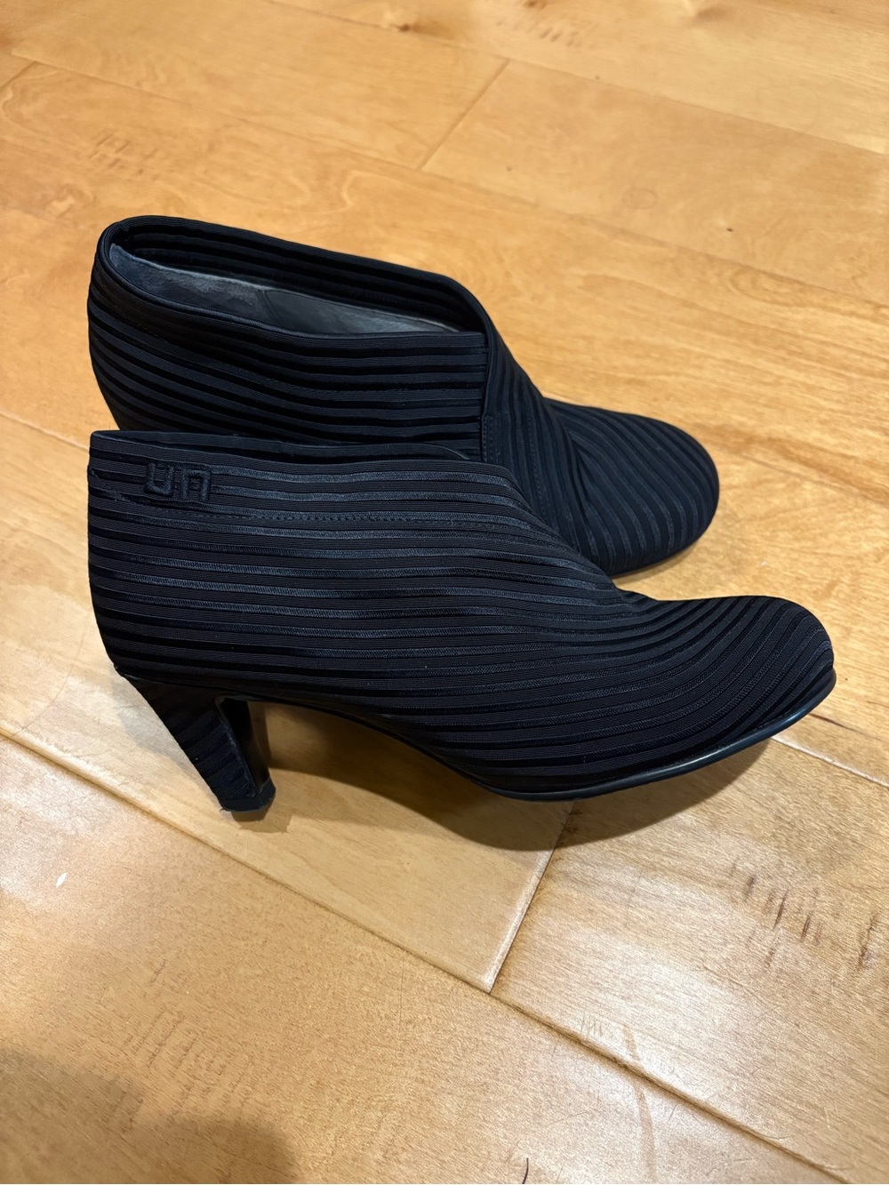 United Nude Fold ankle booties boots black knit sz 39 8 8.5